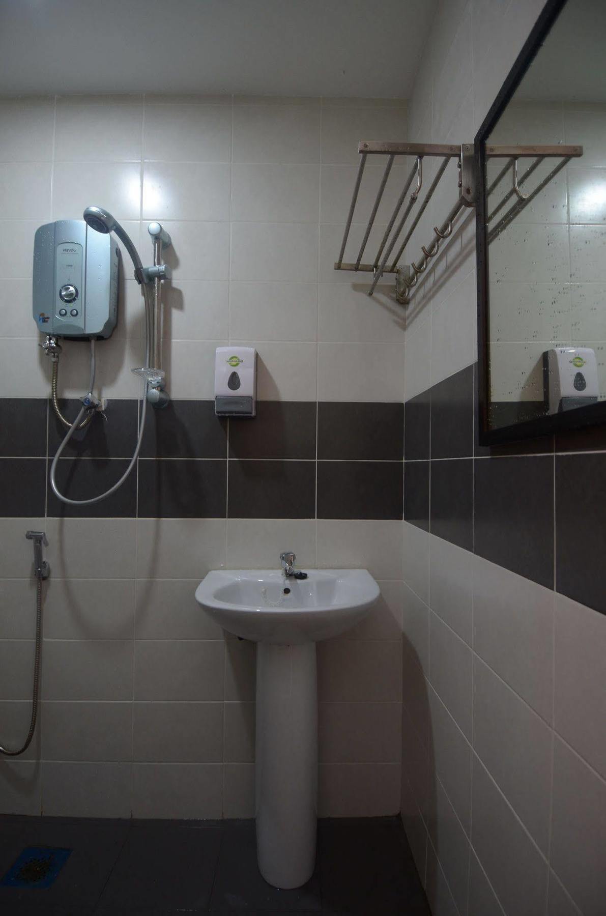 Kuok Pin Hotel Kuching Eksteriør billede